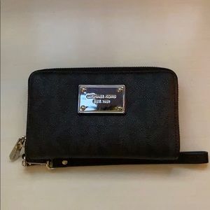 Michael kors wallet